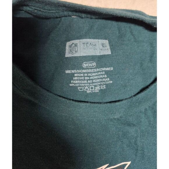 Philadelphia Eagles Carson Wentz #11 NFL Football Jersey T-Shirt Fan Gear Size S - Picture 4 of 7